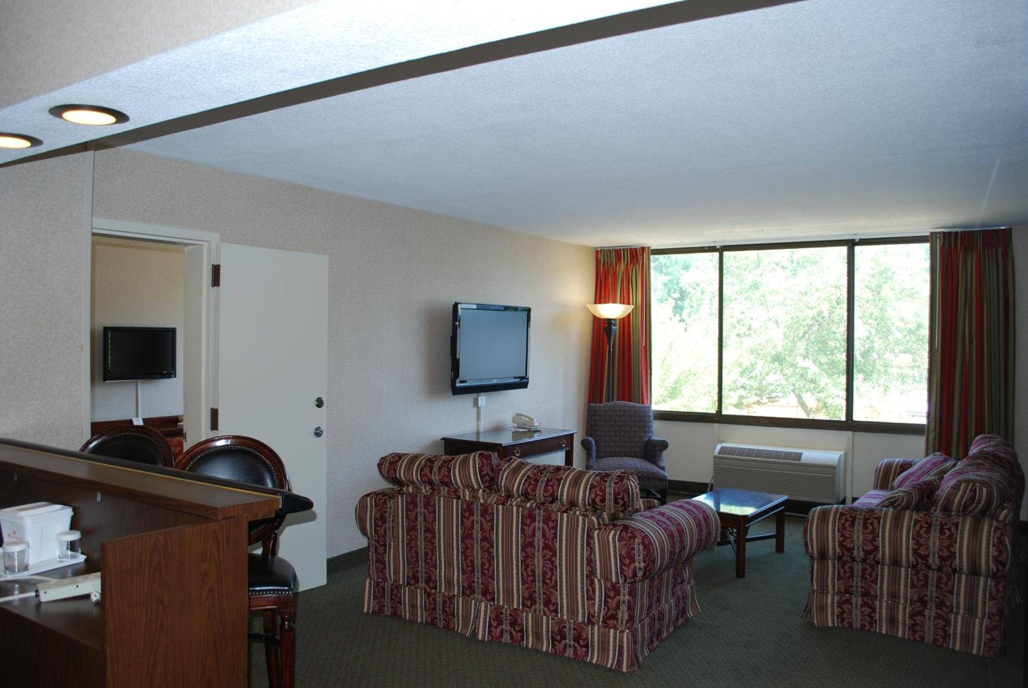 Ramada By Wyndham Triangle/Quantico Hotel Szoba fotó