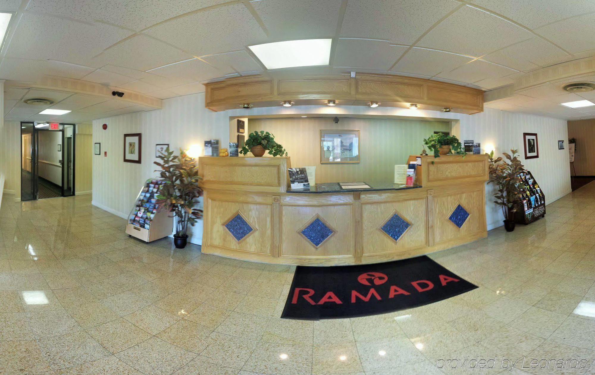 Ramada By Wyndham Triangle/Quantico Hotel Kültér fotó